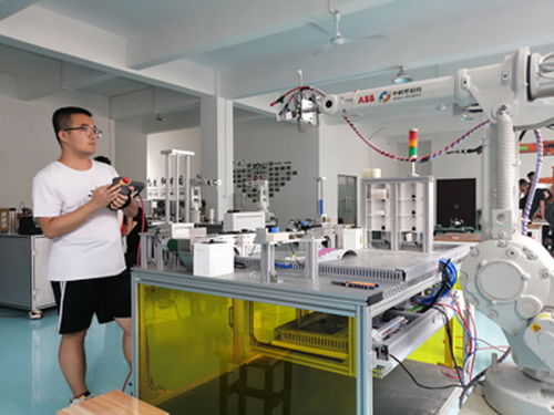 機(jī)器人維修培訓(xùn)指南 解析中科羅伯特培訓(xùn)課程與費用